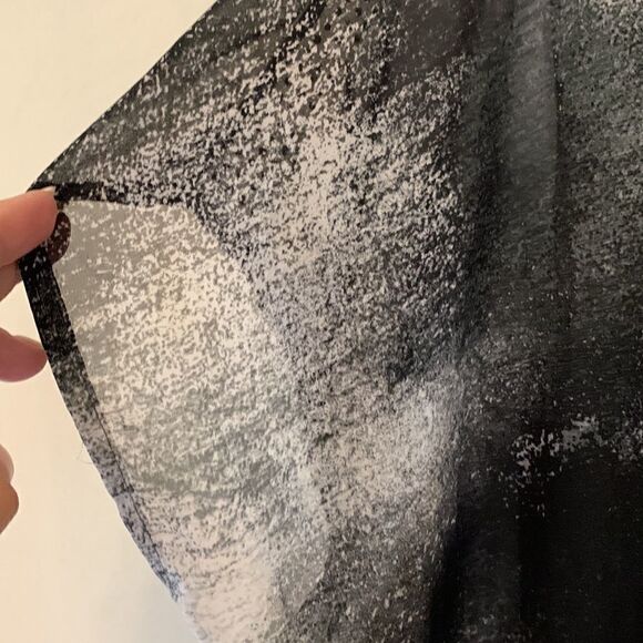 World Unity woman black and gray bat wing blouse with silver studs Size 0X - Picture 4 of 7